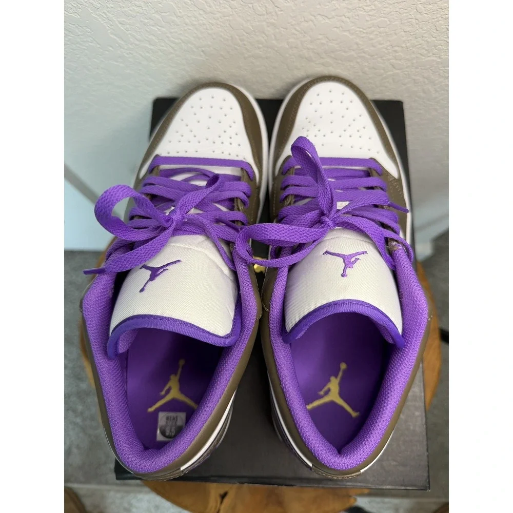 Air Jordan 1 Low Purple Mocha Palomino Wild Berry White 553558-215 Mens 9.5